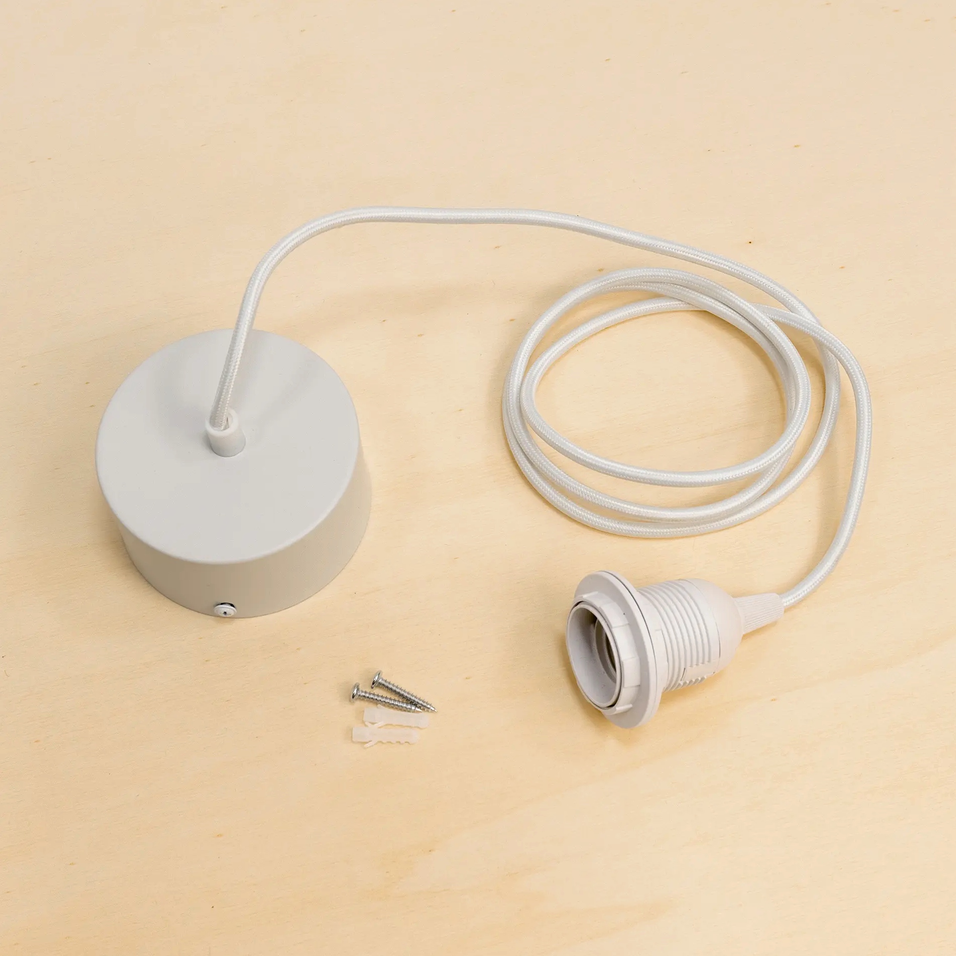 Cable blanc pour suspension